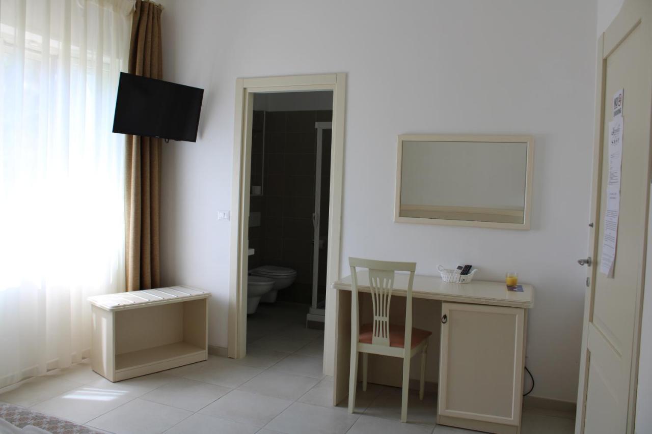 Afrodite Hotel Scalea Luaran gambar